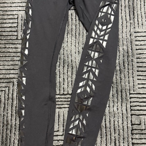 lululemon athletica Women’s Black Leggings with Silver Geometric Accents - Picture 3 of 4